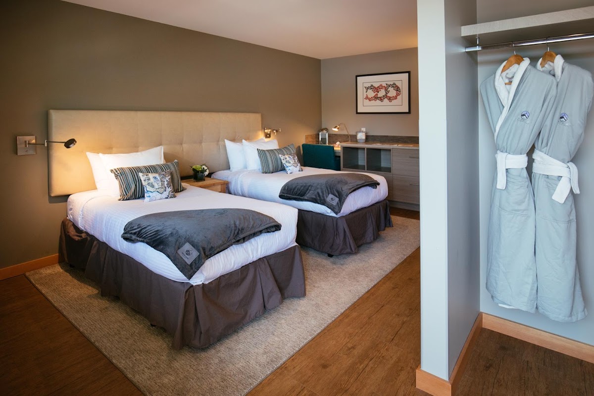 Nootka Sound Resort