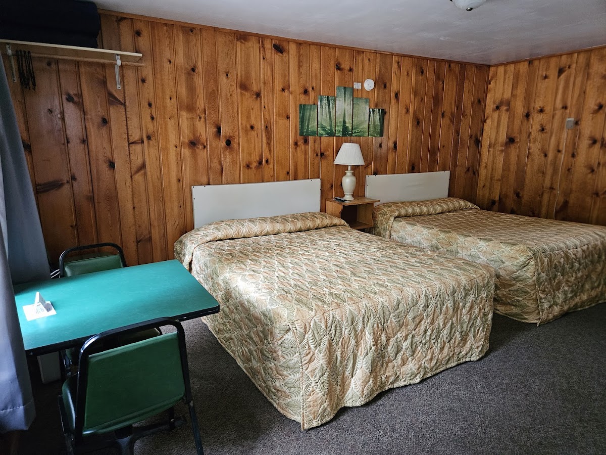 Wolf Lake Motel & Resort