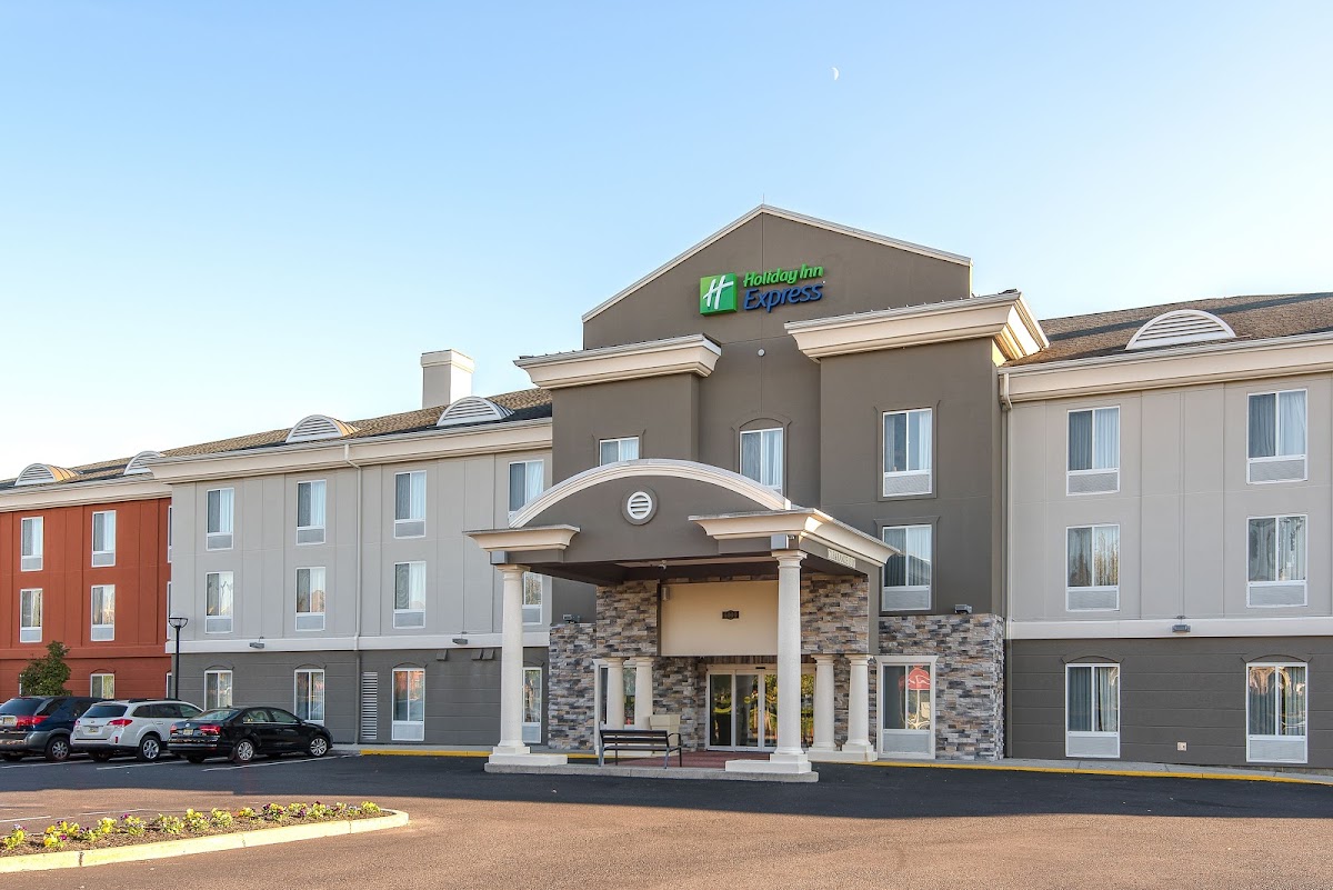 Holiday Inn Express & Suites Philadelphia - Mt. Laurel by IHG