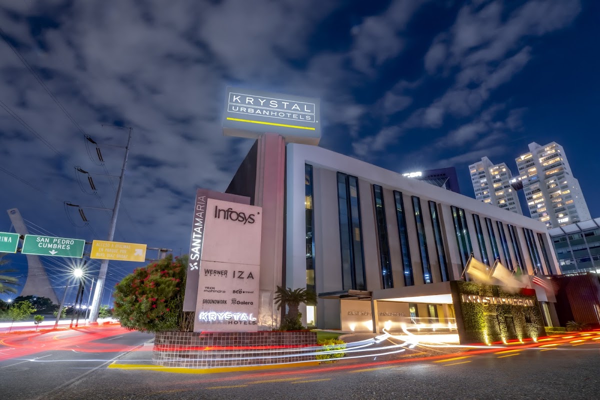 Krystal Urban Monterrey San Jerónimo