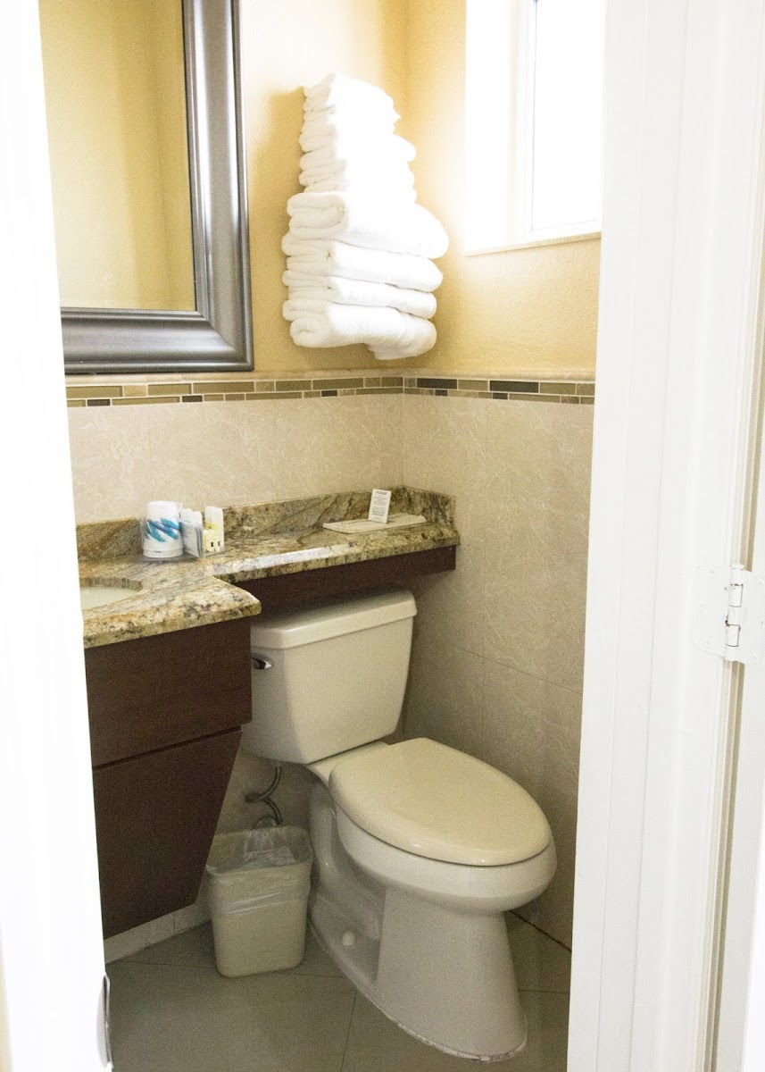 Belvedere Inn photo 3