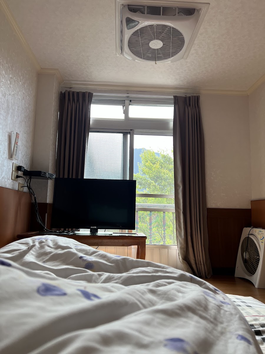 Room 7