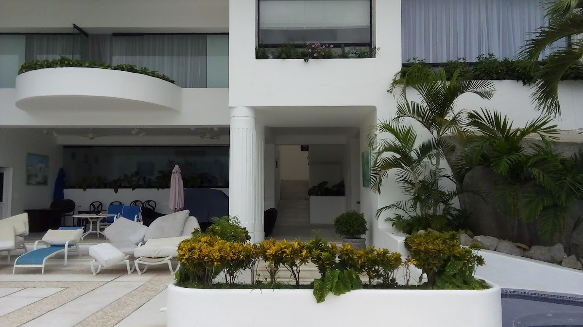 Casa Tres Lobos