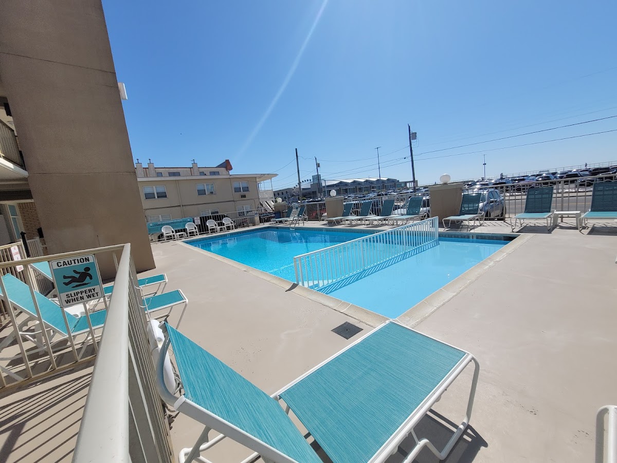 Aquarius Oceanfront Inn photo 2