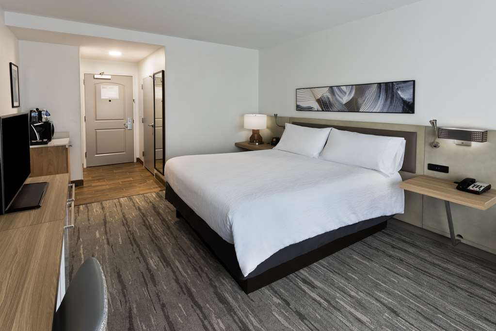Hilton Garden Inn Birmingham SE/Liberty Park photo 2