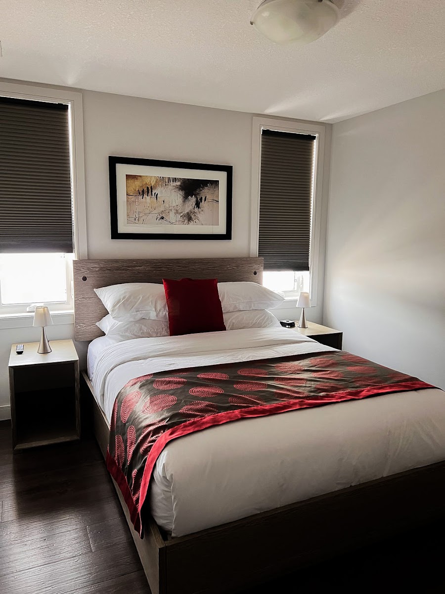 Ramada by Wyndham Fort McMurray photo 2