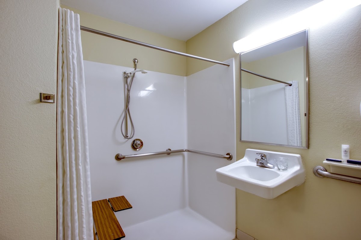 Candlewood Suites Raleigh Crabtree by IHG photo 3