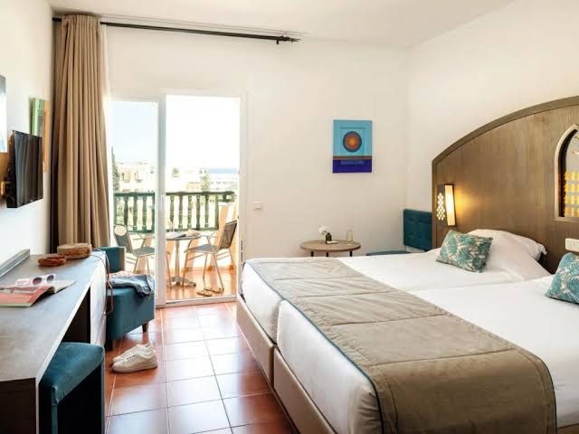 Room 4