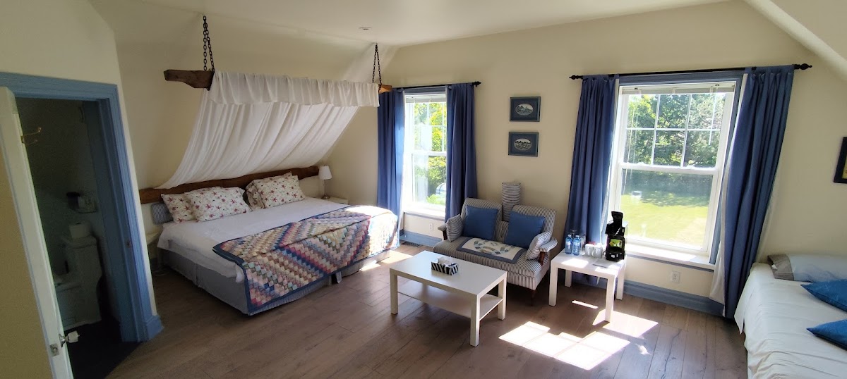 Little Shemogue Inn