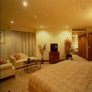 Room 8