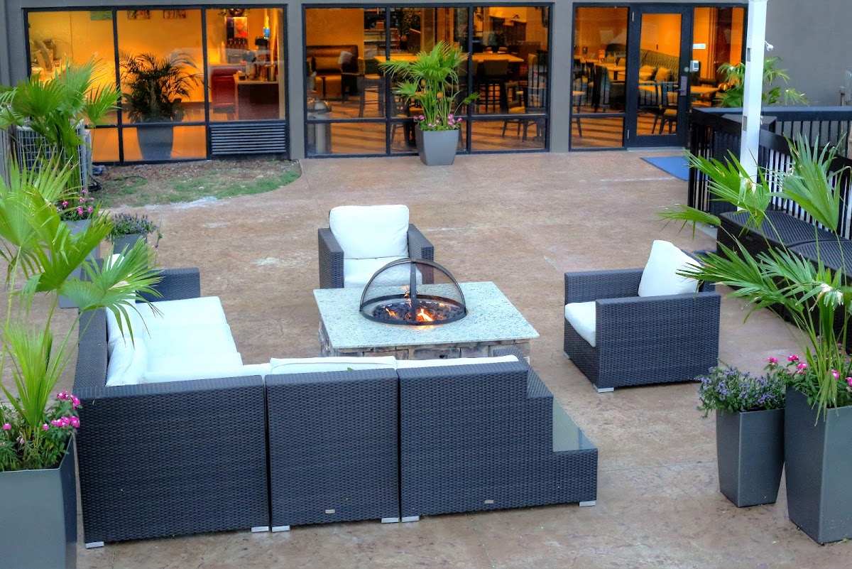 Holiday Inn Express & Suites