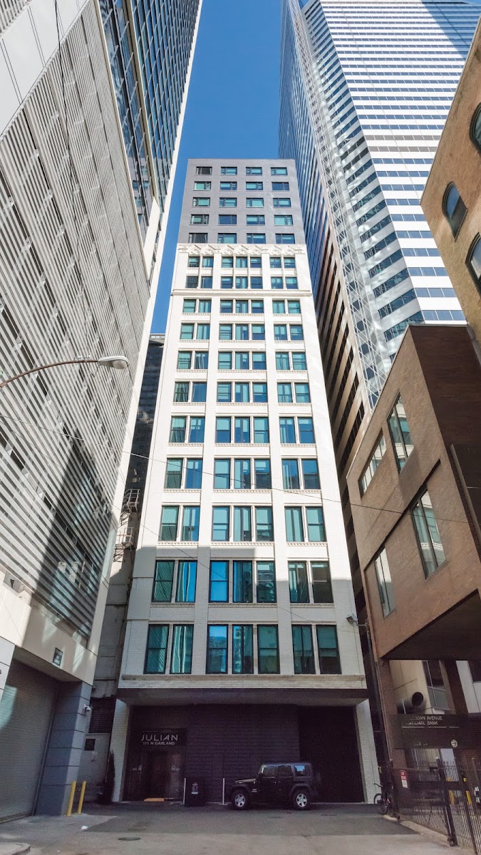 Arlo Chicago photo 3