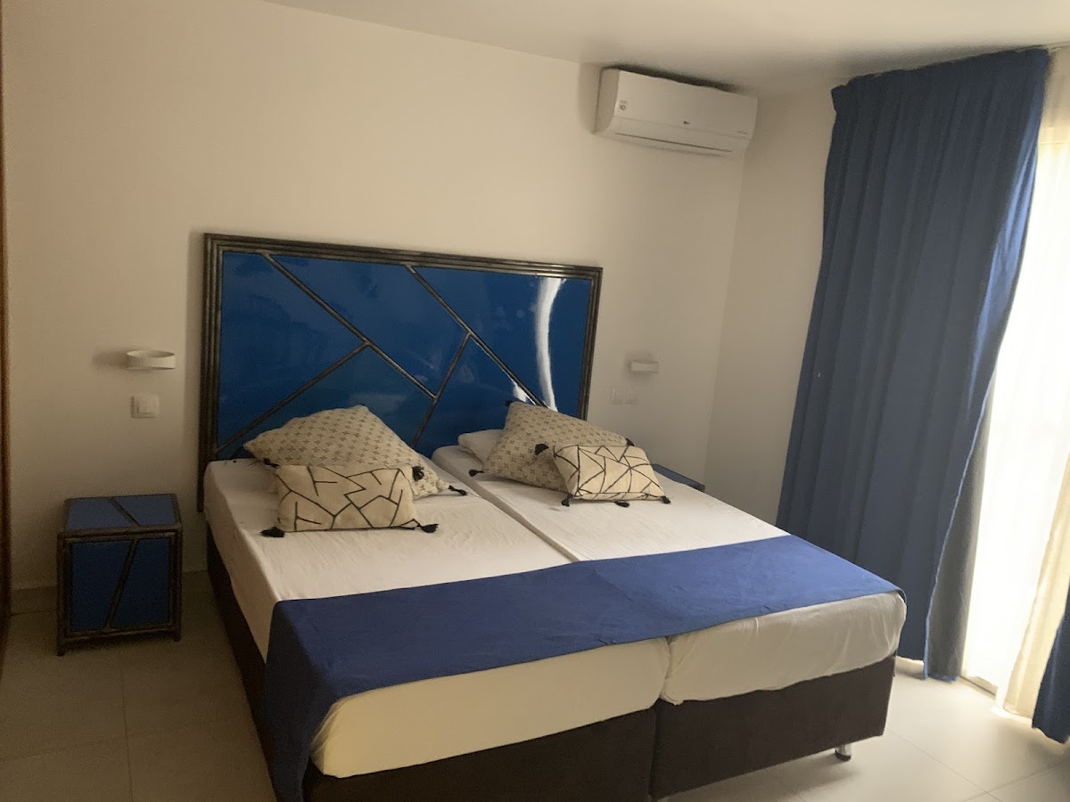 Room 8