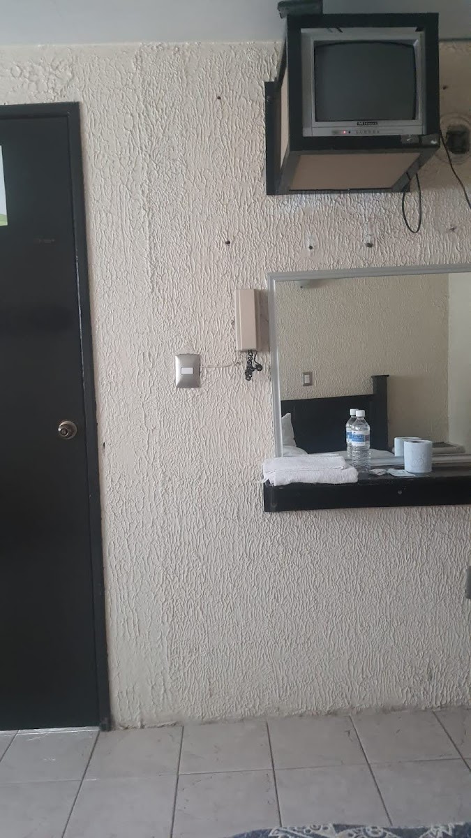 Auto Hotel El Pardo photo 3