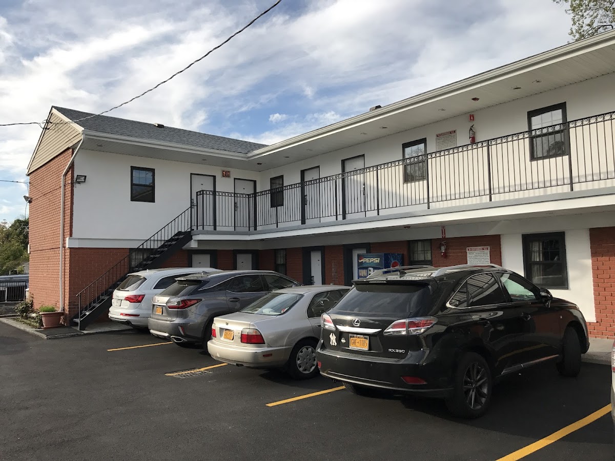 Alexander's Motel