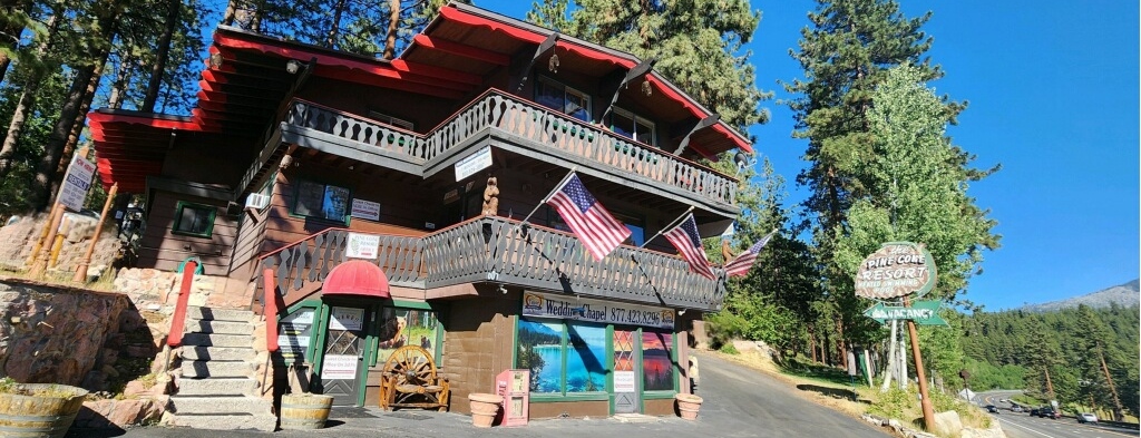 Pine Cone Resort