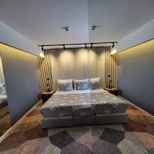 Room 9