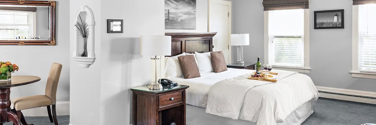 Crowne Pointe Hotel & Spa photo 2