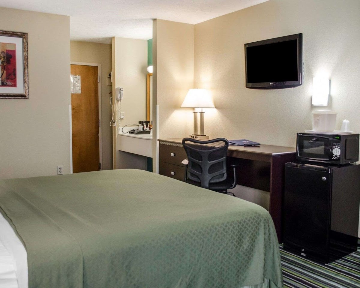 Quality Inn & Suites Medina- Akron West photo 2