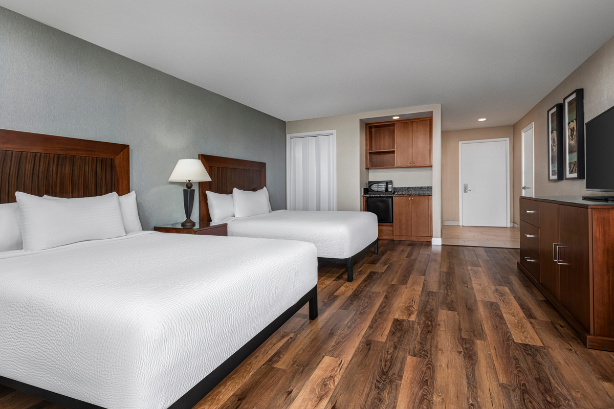 Shore Cliff Hotel