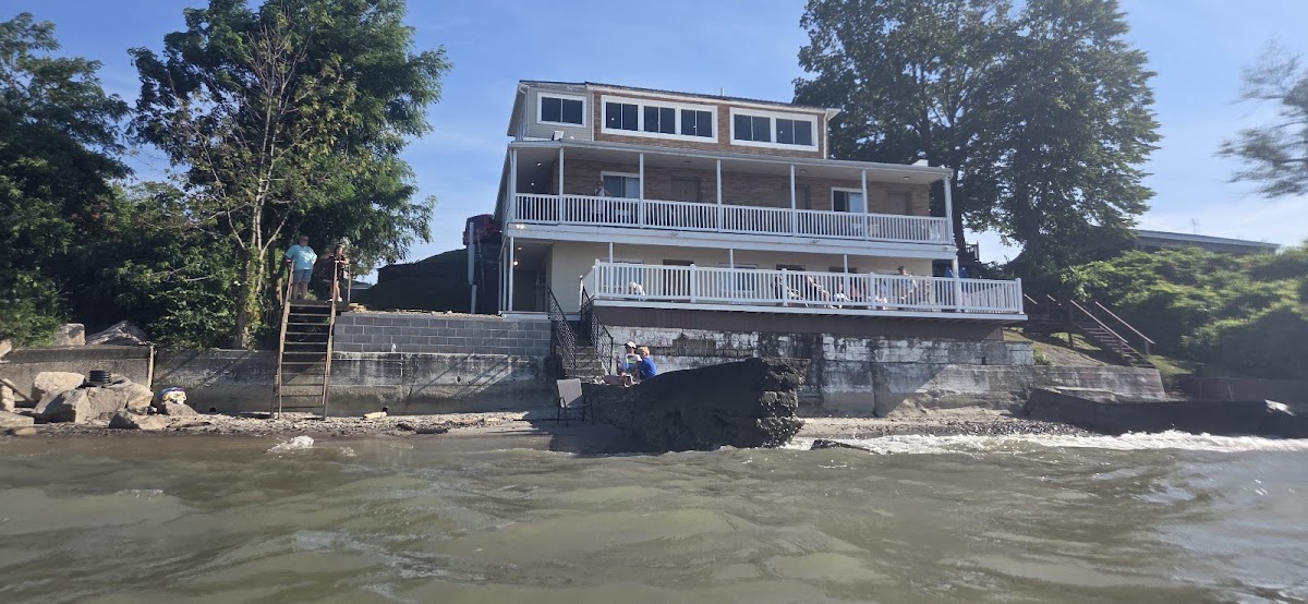 Pete's Lakefront Motel, LLC photo 3