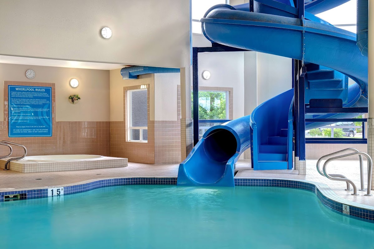 Days Inn by Wyndham Medicine Hat photo 3