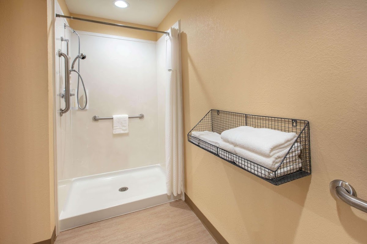 Days Inn & Suites by Wyndham Florence/Jackson Area photo 2