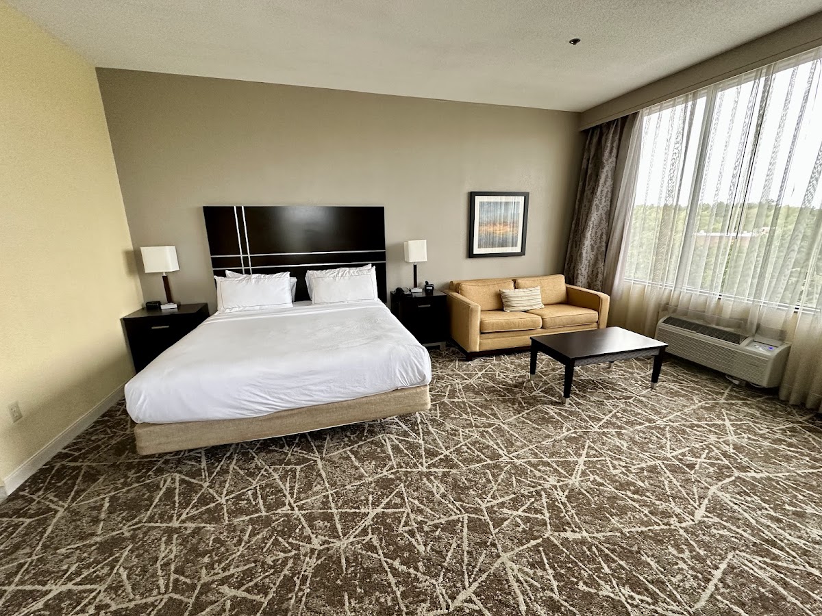 DoubleTree by Hilton Hotel Boston - Rockland photo 2