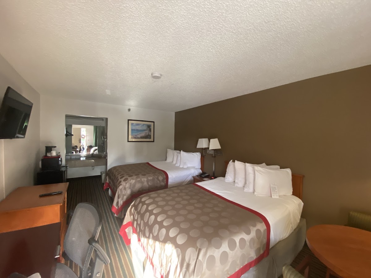 Ramada by Wyndham Temple Terrace/Tampa North photo 2