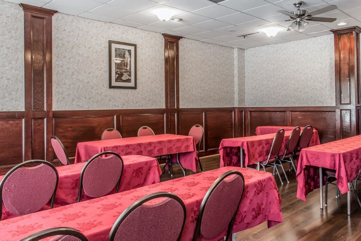 FairBridge Inn & Suites Poconos photo 2