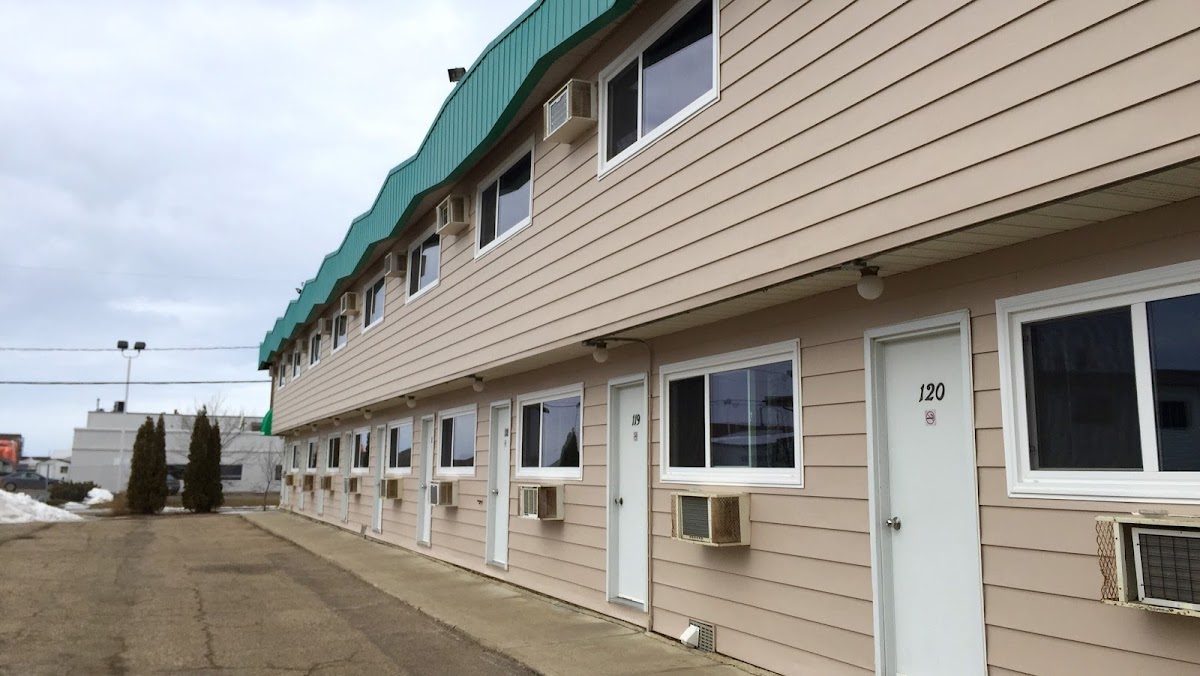 Plains Motor Inn