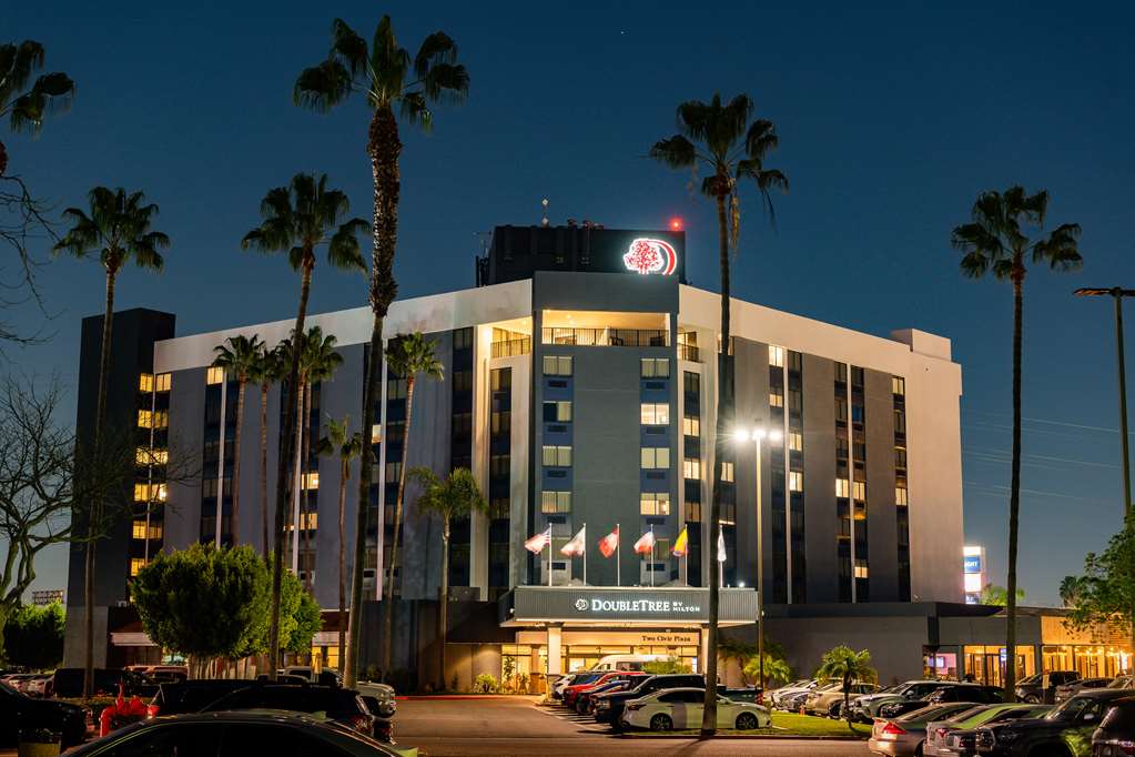 DoubleTree by Hilton Hotel Carson