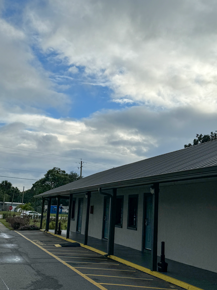Motel92 | Affordable & Comfortable Stay in Auburndale photo 2
