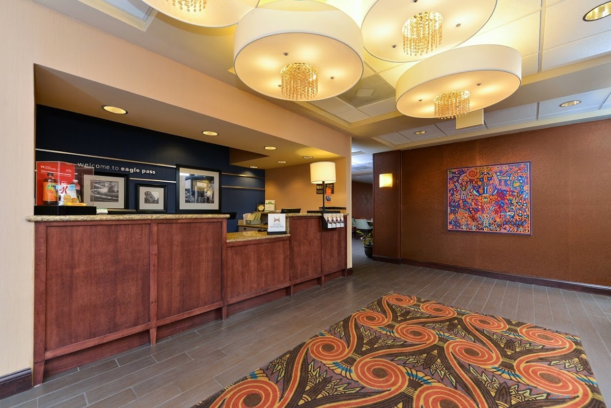Hampton Inn Eagle Pass photo 3