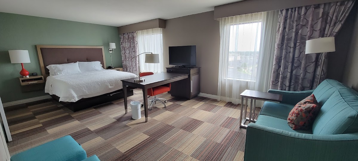 Hampton Inn & Suites Moore photo 2