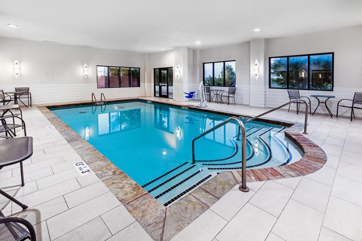 Holiday Inn & Suites Tulsa South by IHG photo 3