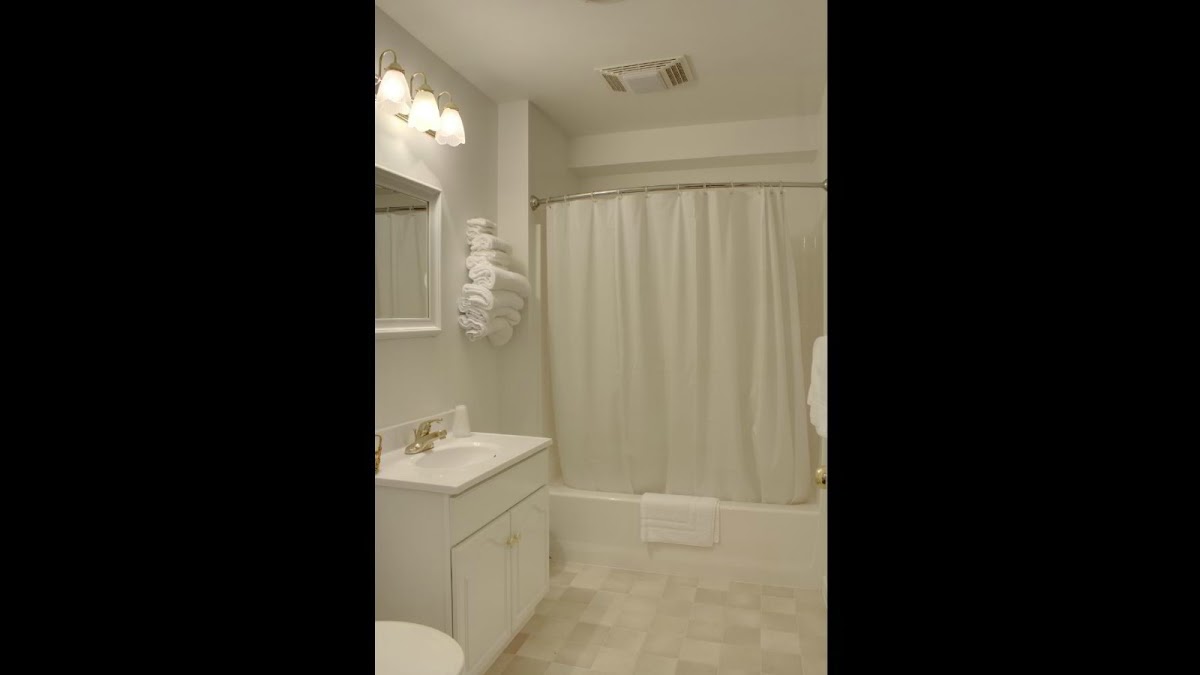 HOTEL NAUVOO HISTORIC INN & RESTAURANT photo 3