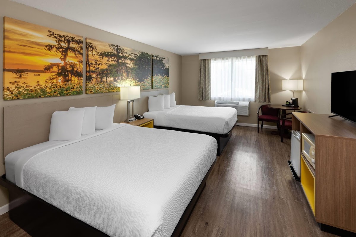 Days Inn by Wyndham Mountain Home photo 2
