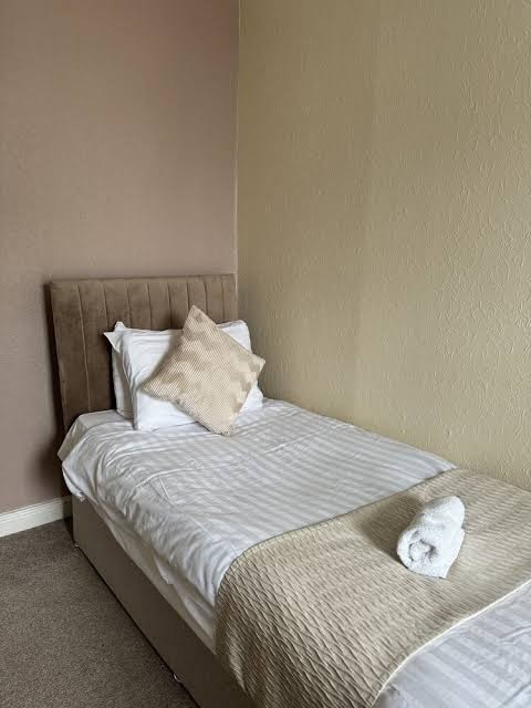 Room 9