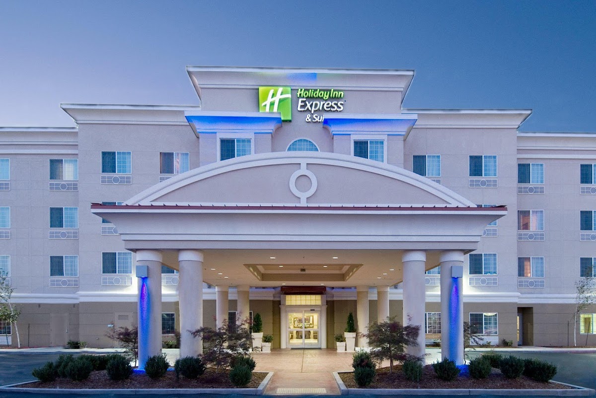 Holiday Inn Express & Suites Klamath Falls Central by IHG