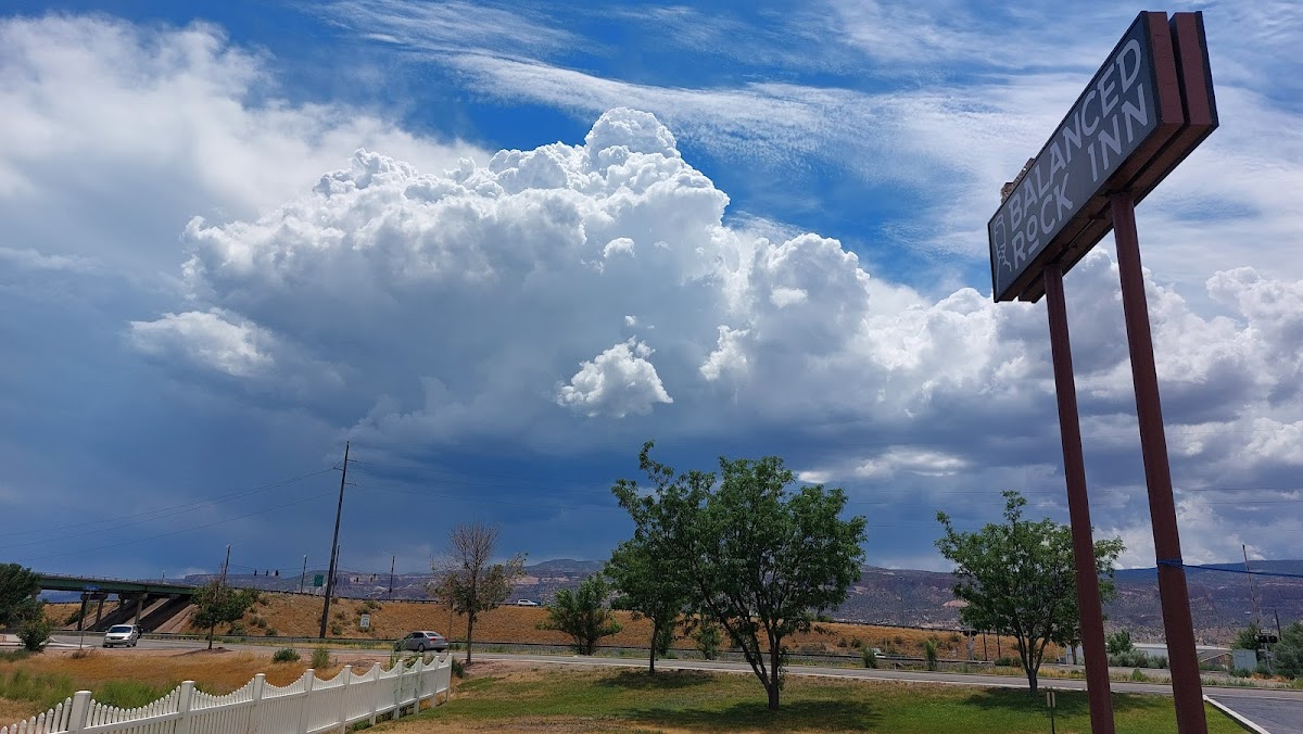 Balanced Rock Inn photo 3