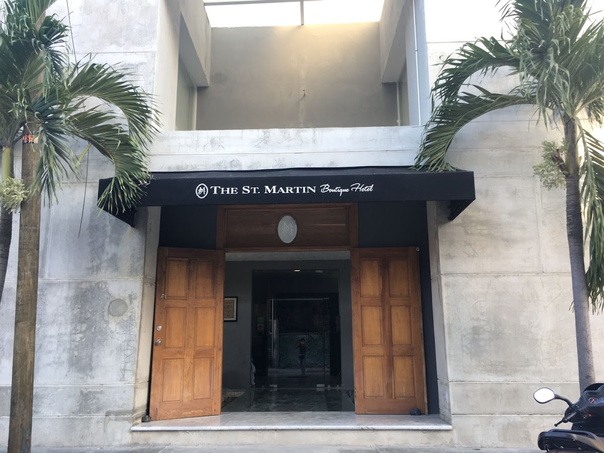 St Martin Hotel