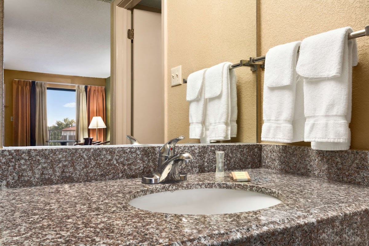 Super 8 by Wyndham Hattiesburg North/University Area photo 3