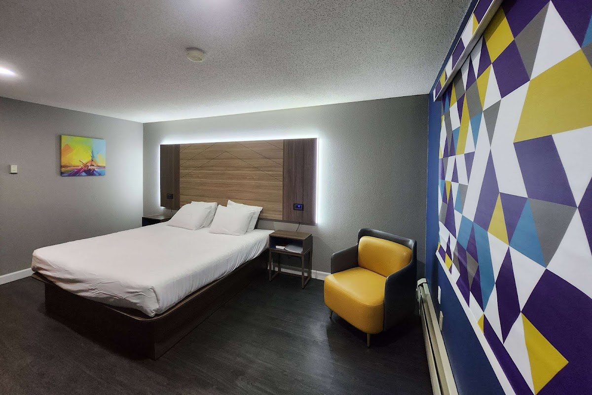 Super 8 by Wyndham Hayward WI