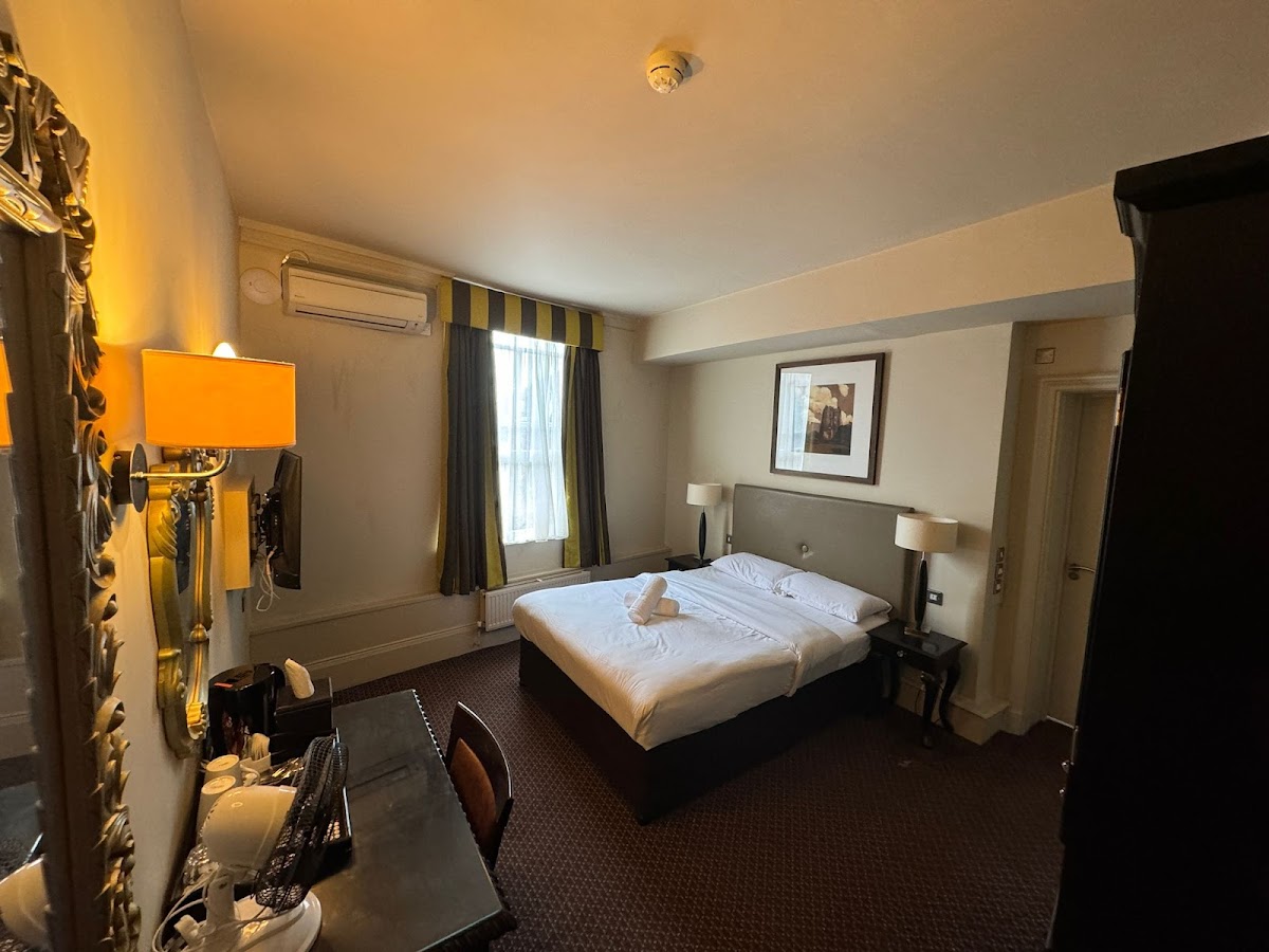 Harte and Garter Hotel photo 2
