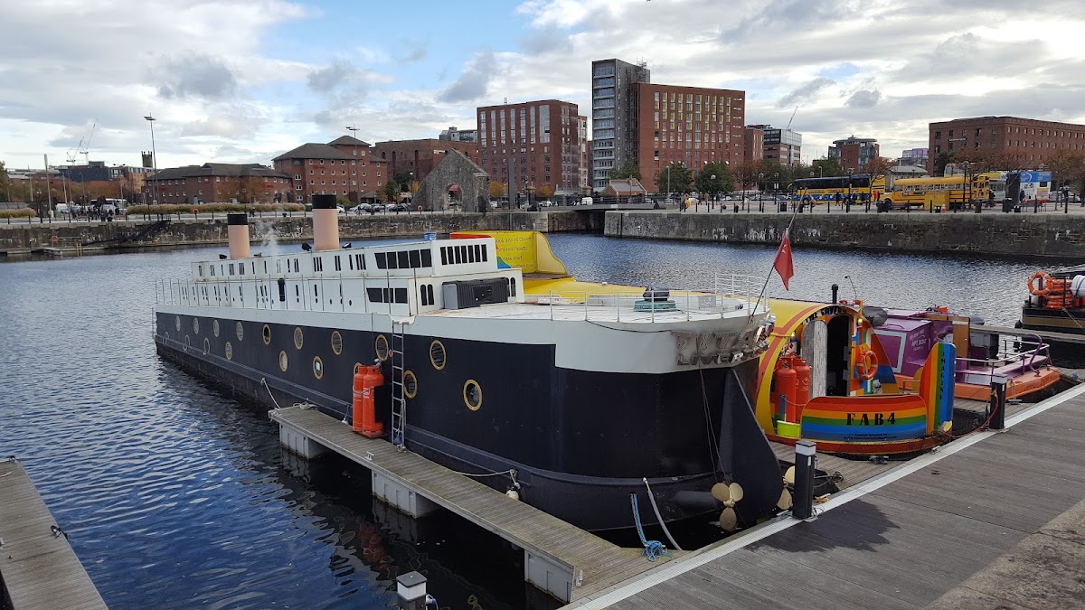 Titanic Boat Hotel photo 2