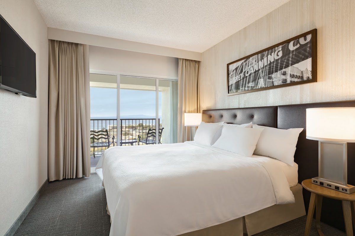 Embassy Suites by Hilton Monterey Bay Seaside photo 2