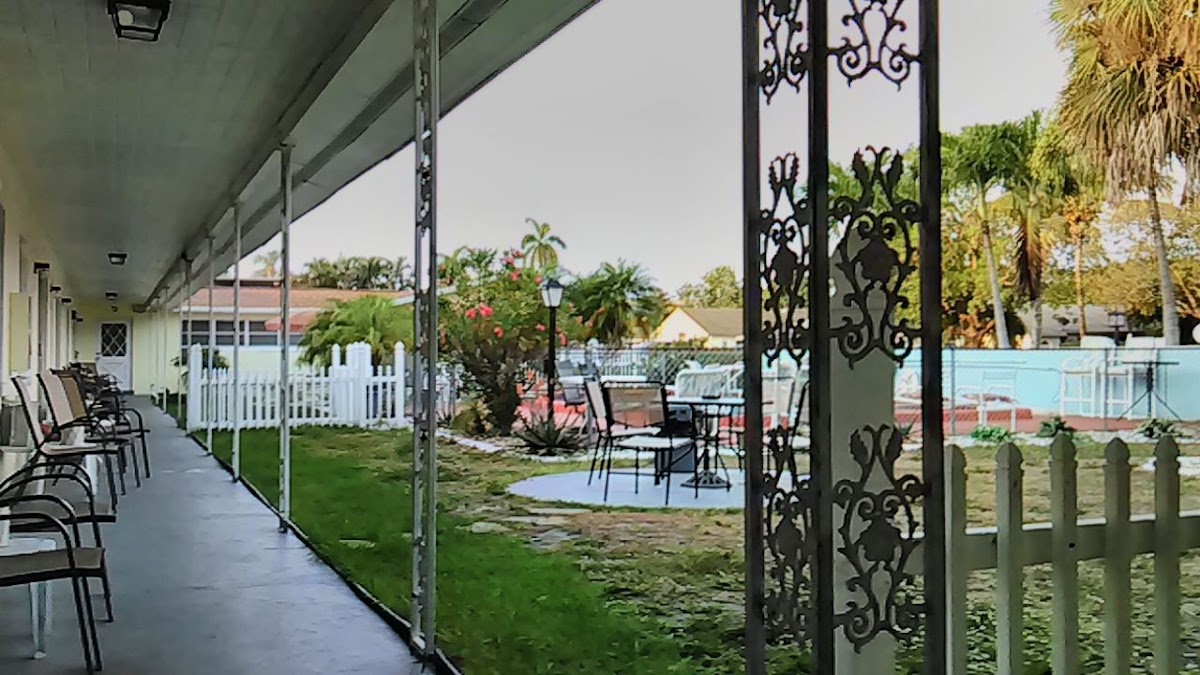 Colonial Resort Motel photo 2
