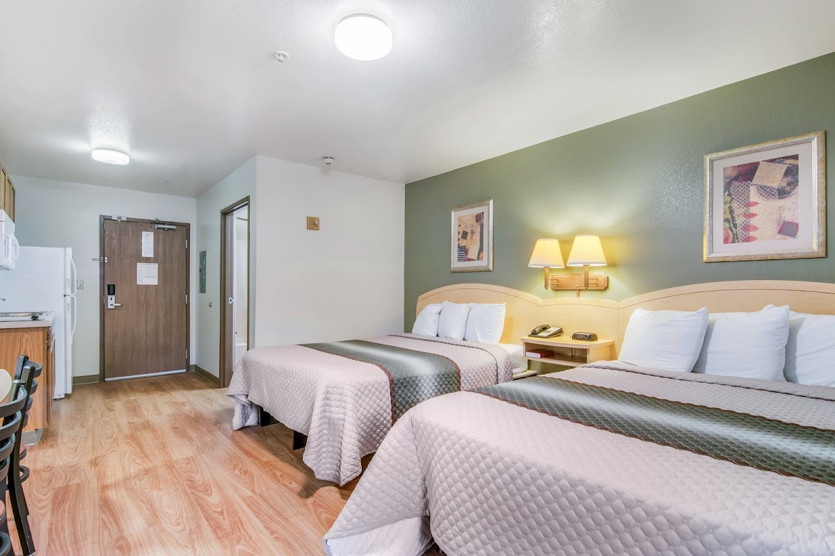 HomeTowne Studios & Suites Bentonville photo 2