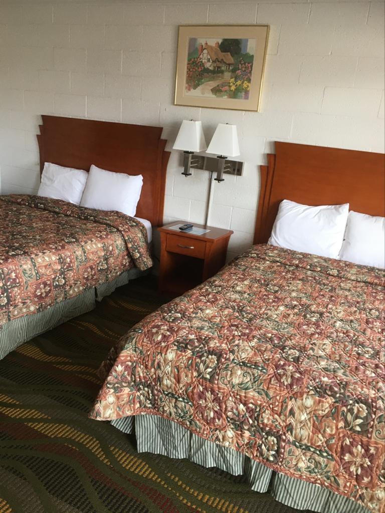 Moon Mist Inn